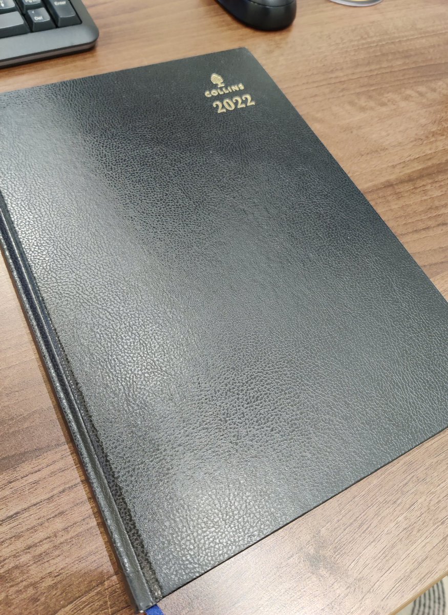 _SecretEA_'s tweet photo. Nothing like a fresh new diary...
#EstateAgent #2022 #SecretEstateAgent https://t.co/BHcB3FgXm6
