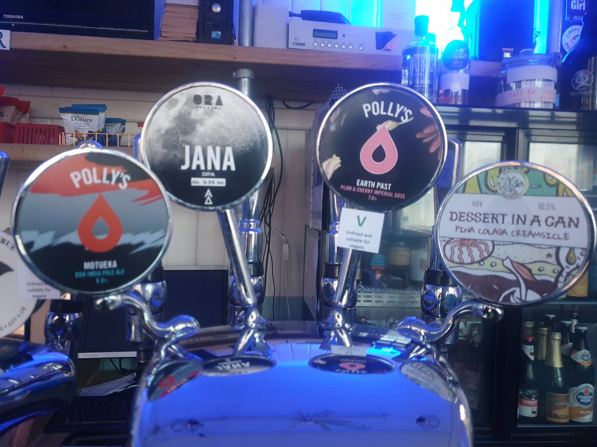 riz_one's tweet photo. Leaving a keg line like this behind to finish the Christmas at Kew season; back on Saturday..have a great short week #beerblog #eventsblog #hospitality #trackmyadventures #tuesdaymotivations https://t.co/naadJW8jQv