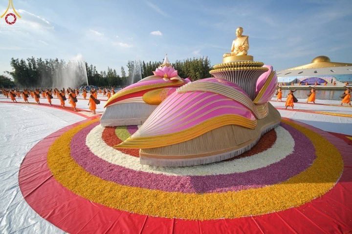 pteeraphat1's tweet photo. 🌟ภาพแห่งความปลื้มปีติ และยอยกพระพุทธศาสนา

ร่วมอนุโมทนาบุญกิจวัตรพระธรรมยาตรา ด้วยการโปรยดอกไม้ผ่านหน้าจอ zoom
ในโครงการธรรมยาตรา เส้นทางพระผู้ปราบมาร ปีที่ 10 "รักษ์บวร รักษ์ศีล 5"
ถวายเป็นพุทธบูชาและบูชาธรรมมหาปูชนียาจาร
https://t.co/OR7FLPBCxr

https://t.co/6089Ighlwo https://t.co/k5Y2g2xhQy