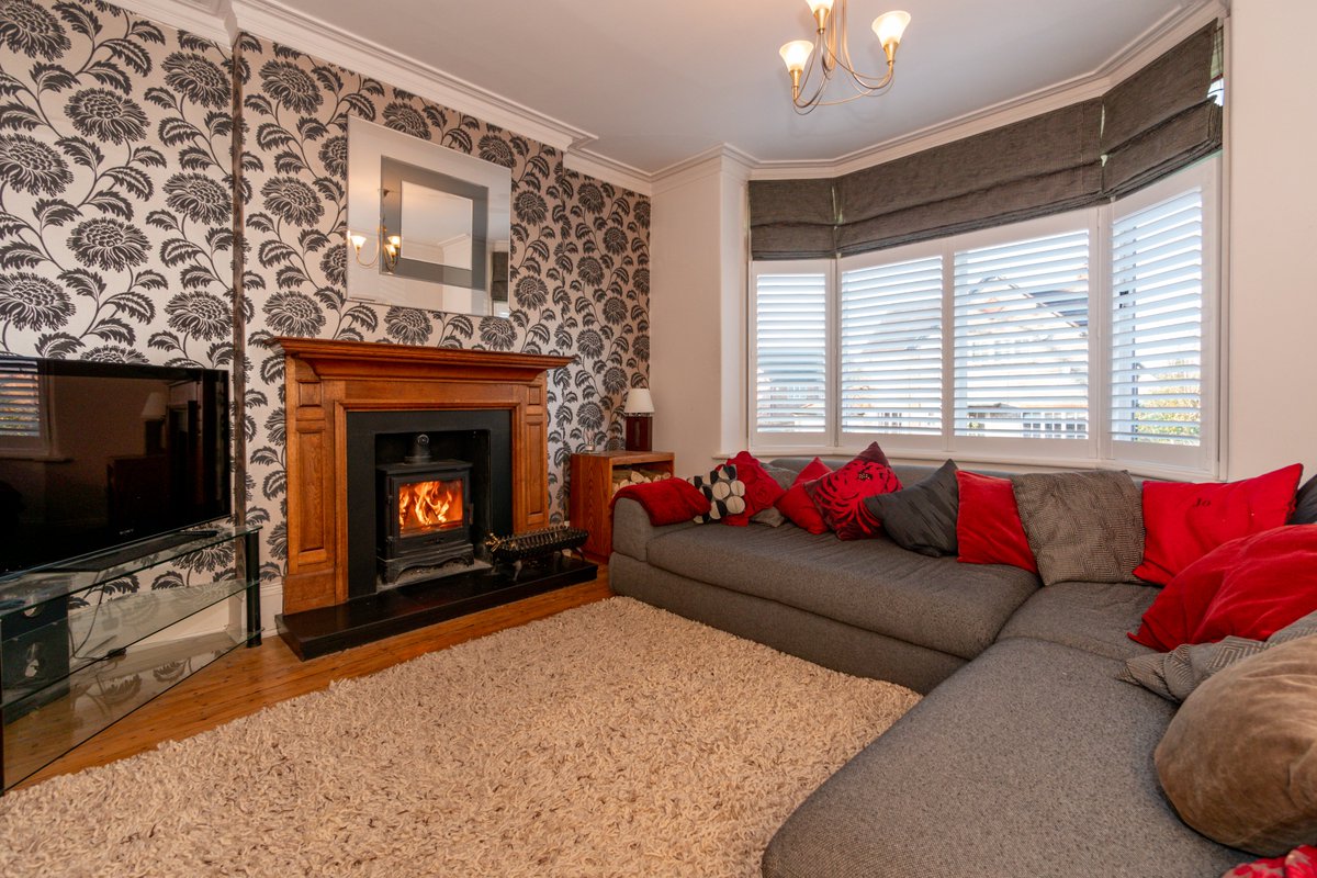 WatersonsEA's tweet photo. NEW!
Leigh Road, #Hale - Offers Over £900,000
A superb 4/5 Bedroom four storey period end terraced family home perfectly located in the heart of the village. 2000sqft. To arrange a #viewing ☎️01619416633 or via 📧hale@watersons.net #propertyforsale #estateagent https://t.co/iG6HMzOk8z