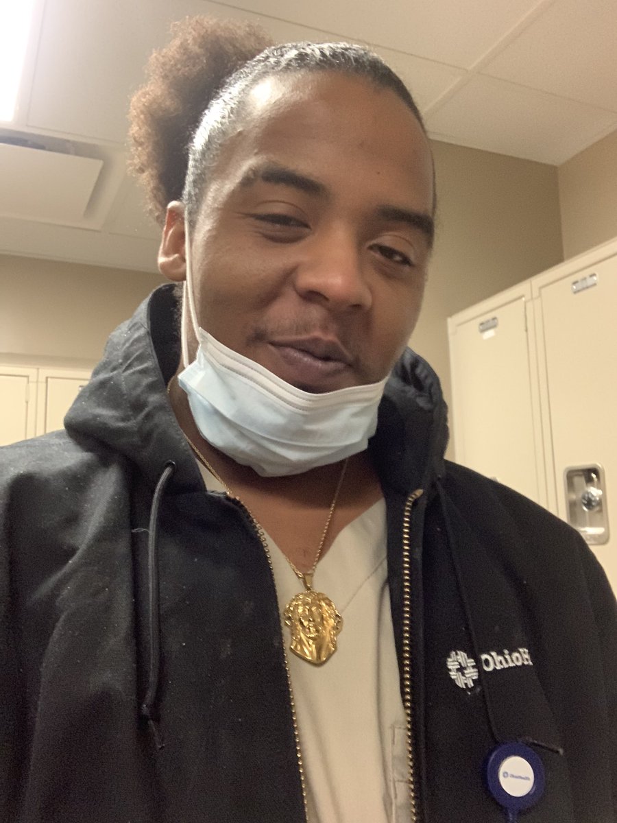 DevanteWhite14's tweet photo. Hey #TwitterFriends hope yโall having a good day in this #TittyTuesday donโt forget a #jointAday keeps the docs away https://t.co/IijVoycooS