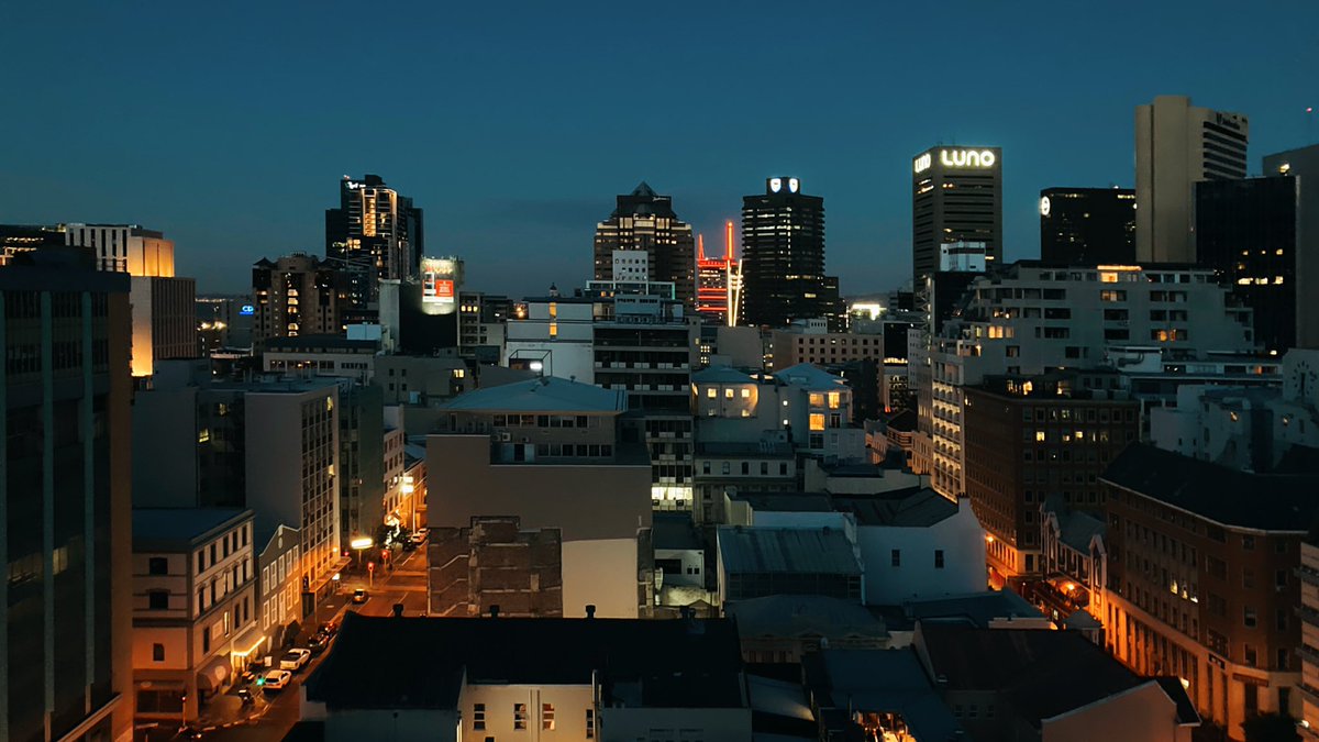 Euvrard_Loubser's tweet image. 🎬 Fun shoot at that same location we shot a few months back for the Castle campaign 🍺🏙 Stunning views of Cape Town 🌍🎞 Processing with a view 😜
#onset #lovecapetown #dplife #setlife #onlocation #productionlife #davinciresolve #timelinetuesday #DIT #dataimagingtechnician