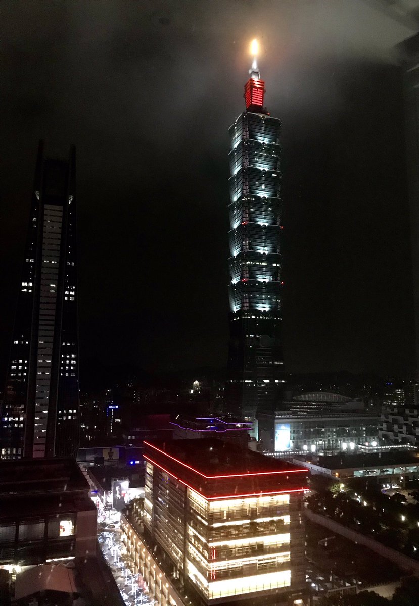 Spaulders 🔺🌐 👔 tweet media