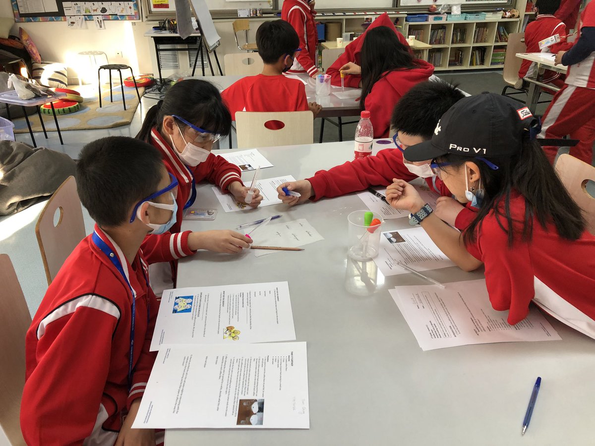 schmudkr's tweet photo. We were #inquirers today by investigating the properties of liquids using different tests to identify the unknown one! Making molecular functions more visible through the scientific process! #science #pyp #myCISB #HTWW https://t.co/7IVcTNb9sJ