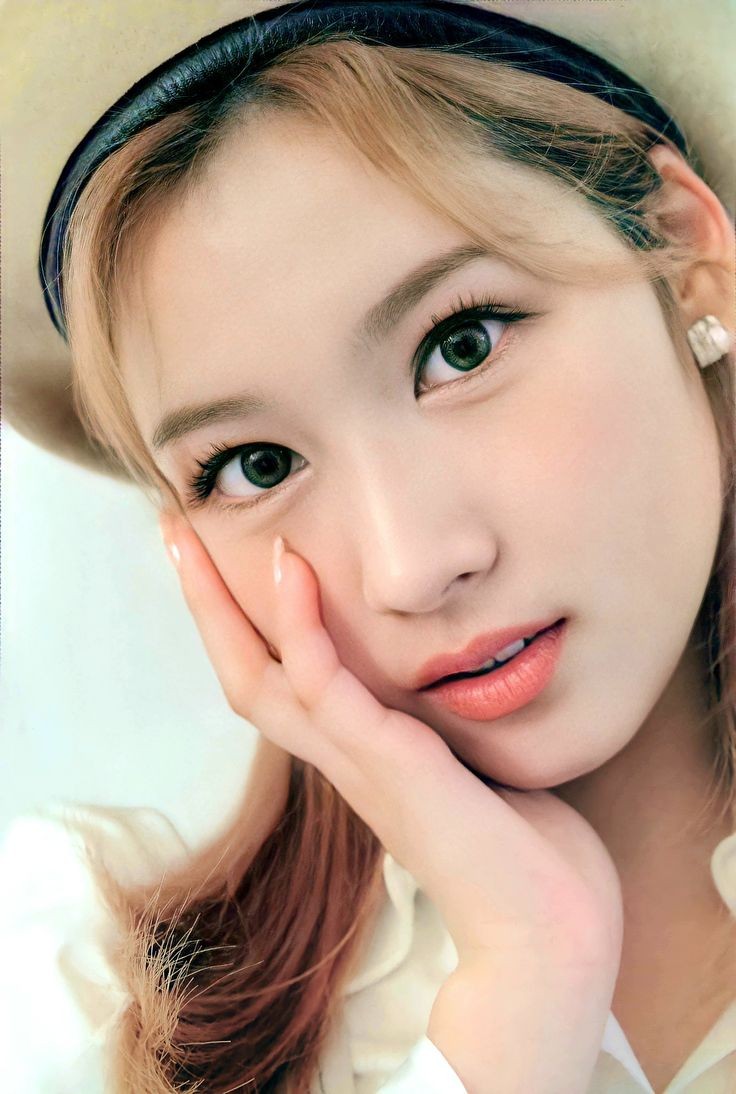 sanahourly's tweet photo. this user currently in love with Minatozaki Sana

#SANA #사나 #TWICE @JYPETWICE https://t.co/2WjhgVY9ZC