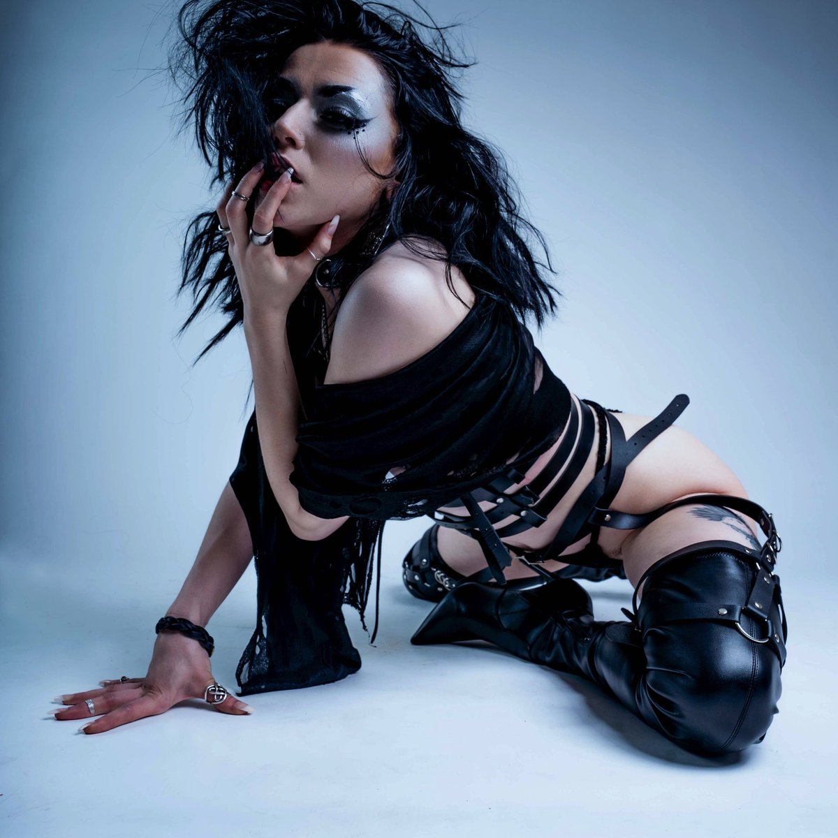 EnchantingMuse's tweet photo. #NewProfilePic 
All uncensored content on my OF
https://t.co/dsX1reJsmG https://t.co/Bartj1PHQI