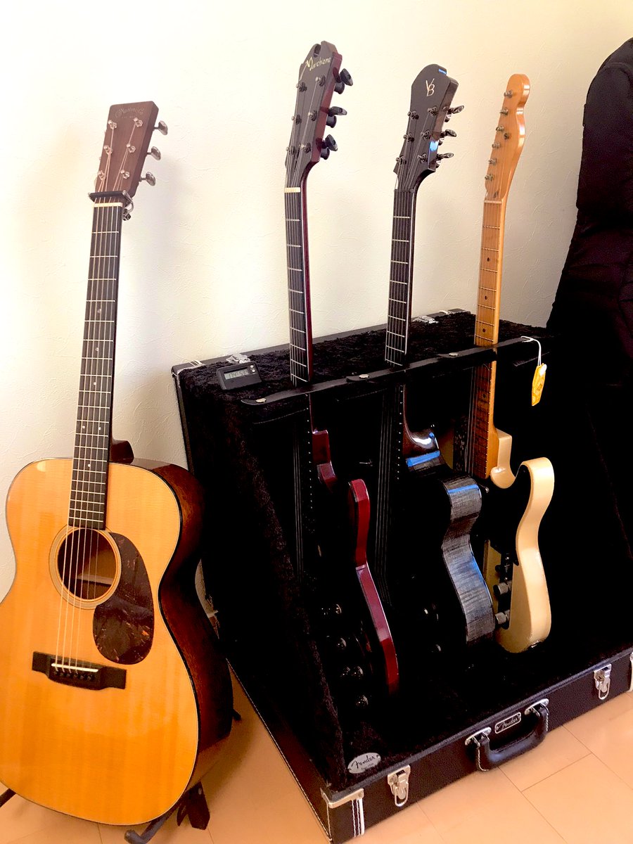 AquavalleyGt's tweet photo. 仕事始めじゃ！
2022年も皆宜しく頼むよ！

よっしゃ！いくよー！♪

#仕事始め #mygear #guitar #acousticguitar #martin #marchione #victorbaker #nachoguitar https://t.co/Xc5Edos3Gl