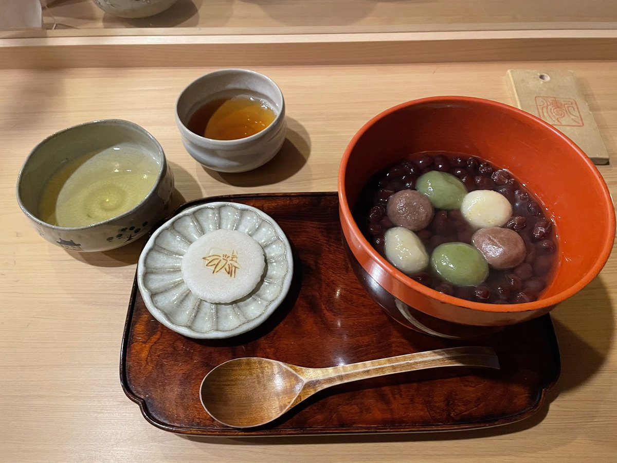 RoShi1997's tweet photo. 奈良観光めっちゃよかたー！
時間帯が遅かったのか、しかまったくおらんかった。笑 https://t.co/VJFvjbCUDs