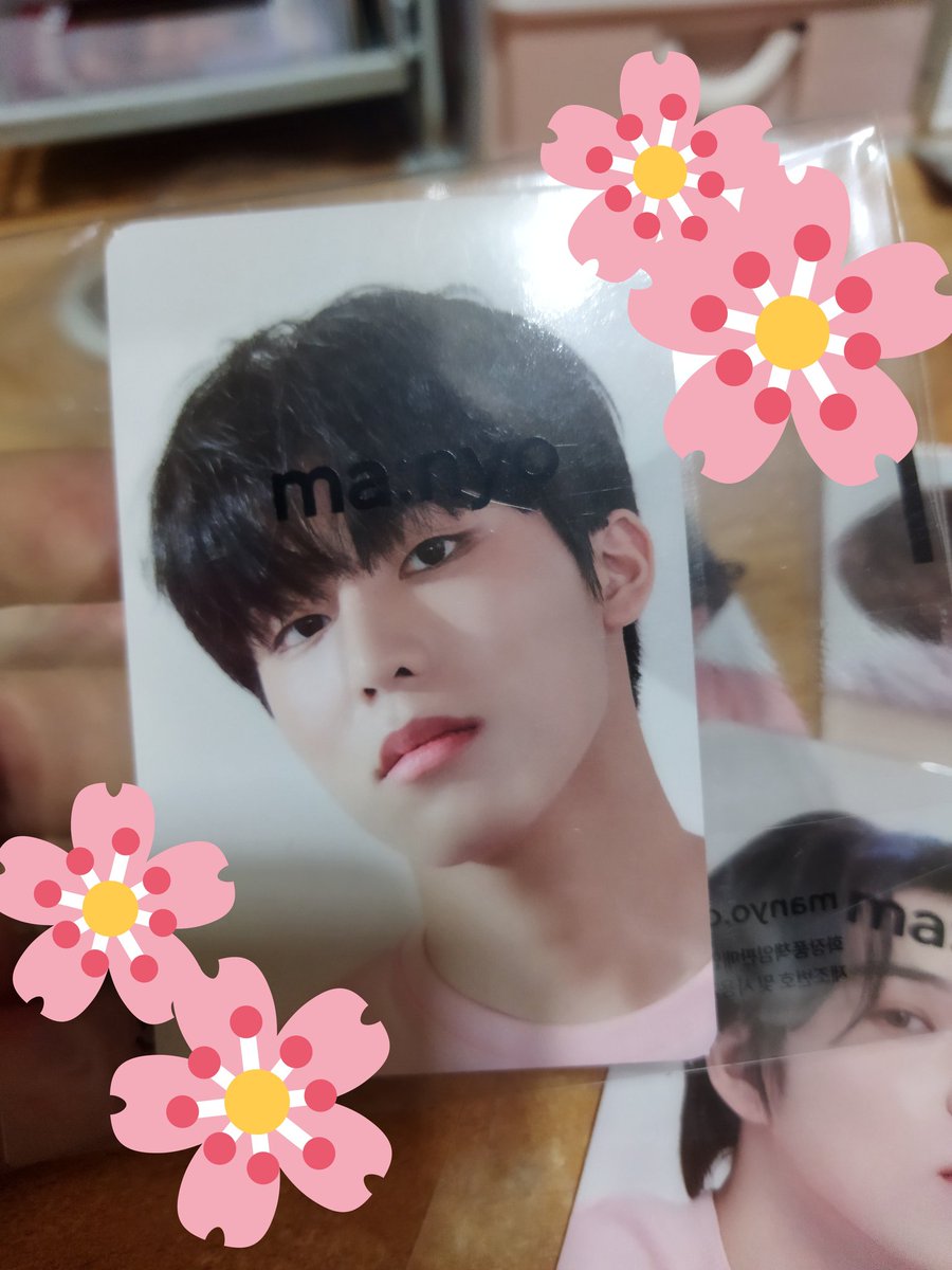 j1nl0ey's tweet photo. jeongwoo cutie umuwi!!!!!!!!!! https://t.co/ZfdJWlxoJm