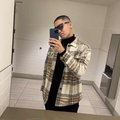 LuiiiMayne's tweet photo. #NewProfilePic https://t.co/Z1lp8bg9Fk