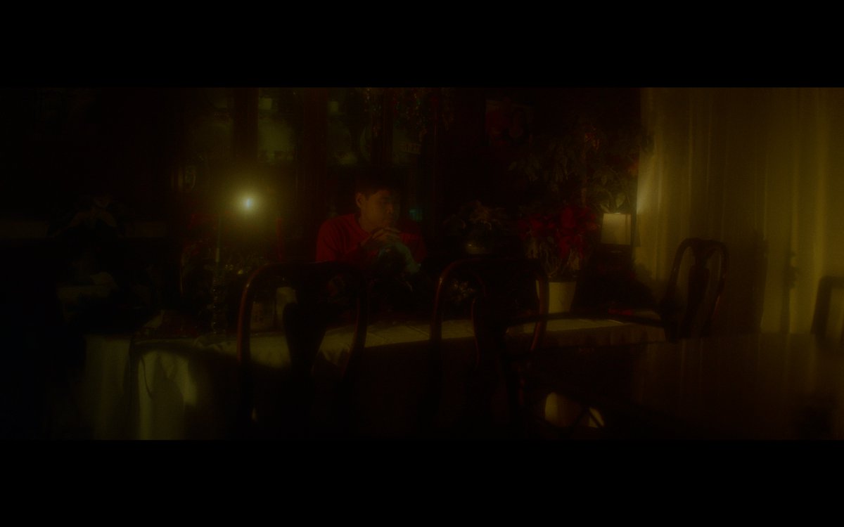 ravetoad's tweet photo. 3 Diff Levels of Lens Filtration.
Placed a #1 Dedolight lightstream providing a directed key on subjects face without too much spilling onto background, so that the same harsh light cutting through the foreground of table, is the same as the one lighting the face.
#KENLIGHT https://t.co/IyhKBpoTYW