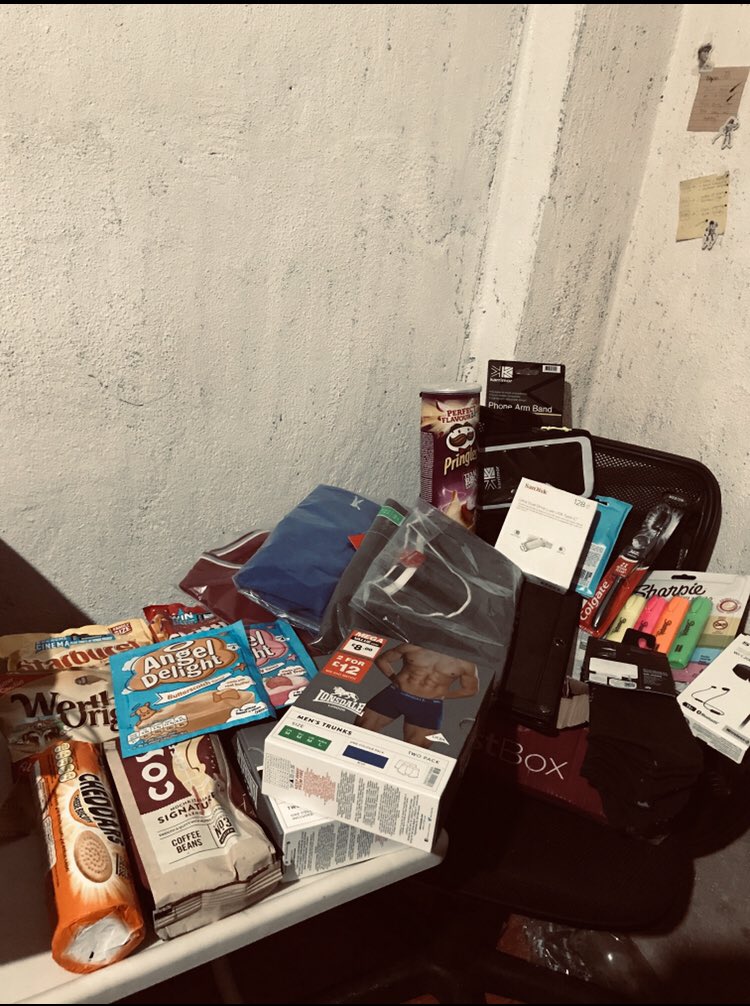 vid_vid_'s tweet photo. Thank you Santa Clause for making my Christmas a merry one! 😍#BelatedChristmassssss https://t.co/XxWZmjr0qX