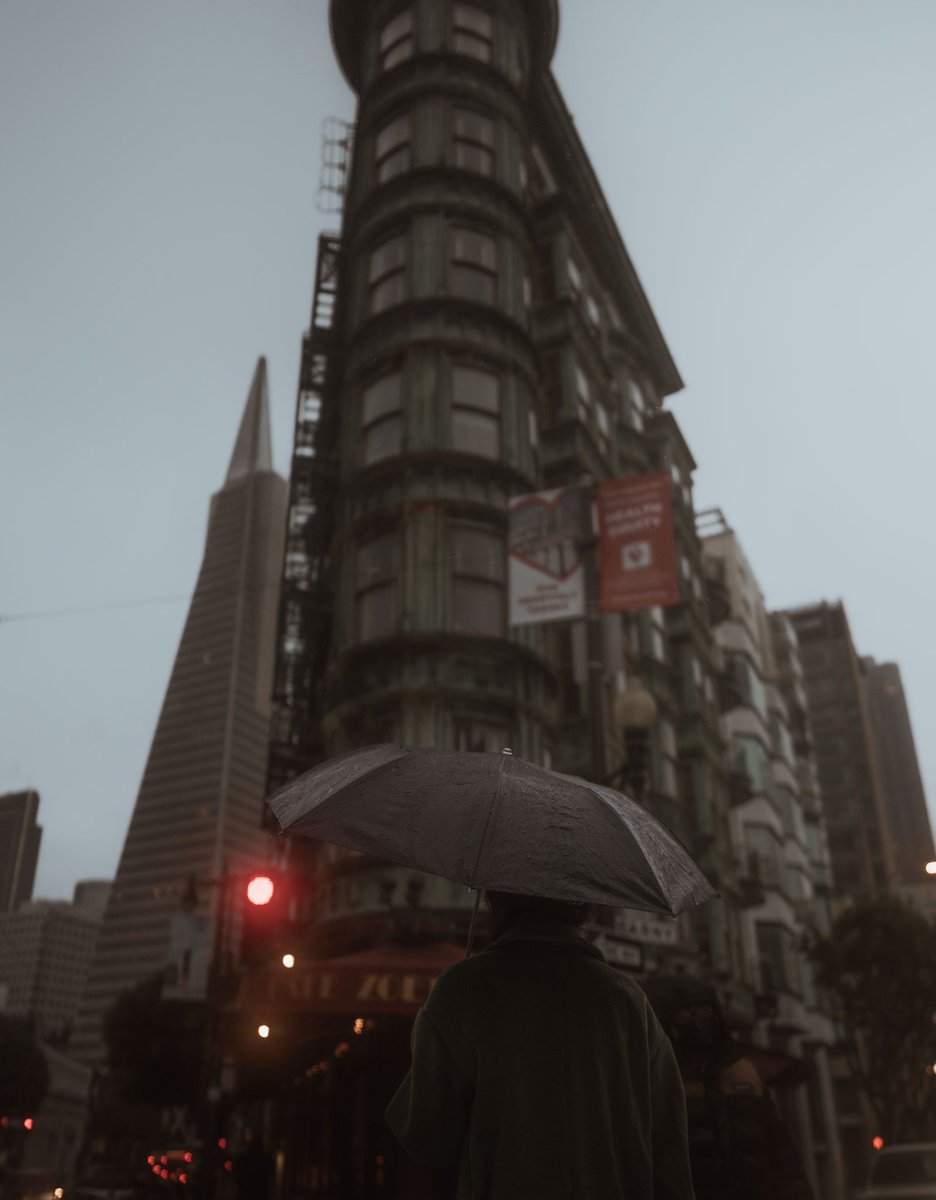 beholdcreators's tweet photo. Who’s down for a rainy day portrait shoot? ☔️ https://t.co/JfjvgdEQX1