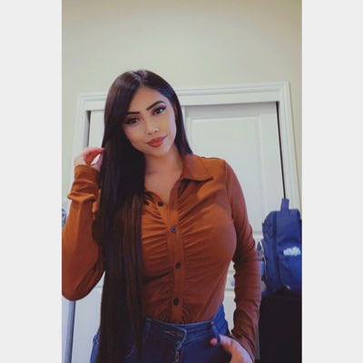 itskarladarling's tweet photo. #NewProfilePic https://t.co/17DBP7SPiH