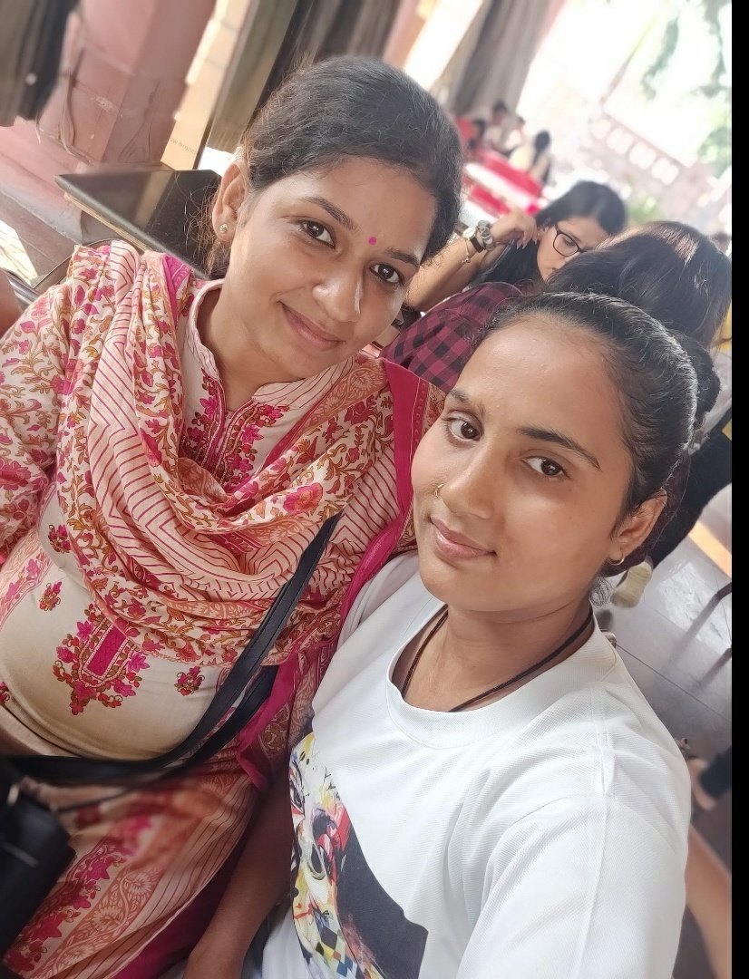 Garimaws's tweet photo. समाजवादी पार्टी की क्रांतिकारी नेत्री समाजवादी छात्रसभा की पूर्व राष्ट्रीय उपाध्यक्ष बहन pooja Shukla जी को जन्मदिन की बहुत बहुत मुबारकबाद 💐💐
@poojashukla04 
#HAPPYBIRTHDAY https://t.co/Ue0Lzwj9u2
