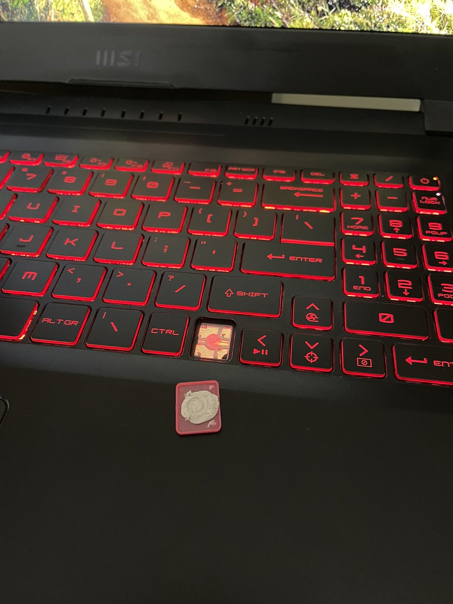 b7ond3kuna1's tweet photo. @Evetech so I purchase a pretty decent laptop costing over R20k. A key falls off within a month and now they are unwilling to assist and they say I mustn’t get upset. I cannot sit without it for 3 days because of their incompetence while it gets fixed. Great after sales service https://t.co/GMWQbGB38L