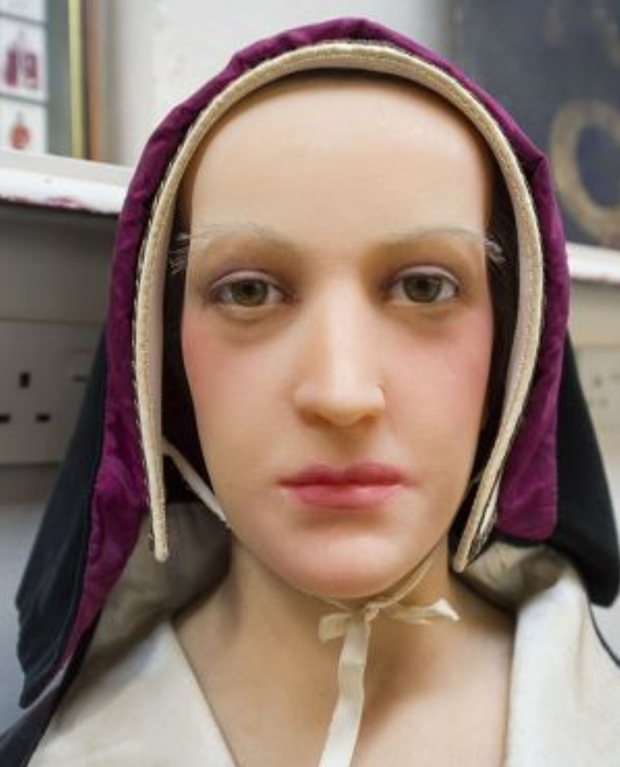 GreyRevisited's tweet photo. Scary waxworks of King Henry VIII wives!! What on earth is going on with those eyebrows!! Poor Anne of Cleves looks like something from crimewatch!! ๐ฑ๐ฅธ๐ #Tudors #Tudortuesday #History #AnneBoleyn #scaryeyebrows https://t.co/cALq62OLZw