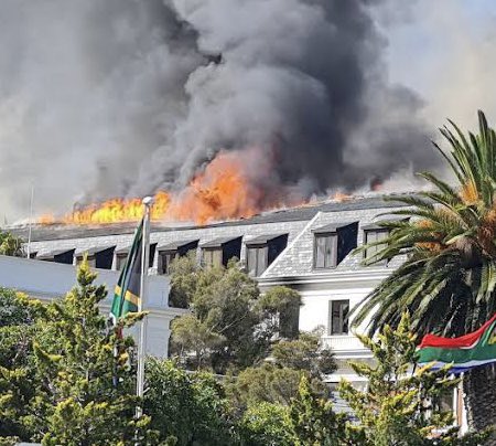 Abramjee's tweet photo. So a man is found in the Parliamentary precinct. It’s a national key-point. He stands accused of starting the fire. How did he gain entry? Where were the police? Why were the CCTV cameras not monitored? The police need to be held to account- right from the Minister down!  #Fire https://t.co/qzKe4Ch1TT