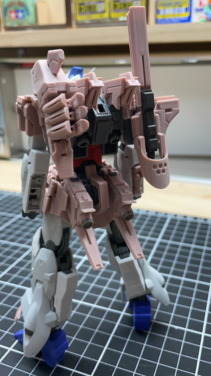 yuta8001yuta's tweet photo. 去年からの製作中の
数々のお品がこちらです
モデラPLAてフィラメントはモデリングした通りの造形を再現してくれる
頼れる相棒になってくれました
2022はこの2体を完成させるとこからスタートしようそうしよう
#Adventurer3
#FlasForge
#3Dモデリング
#抱負 https://t.co/9idVfOZOcL