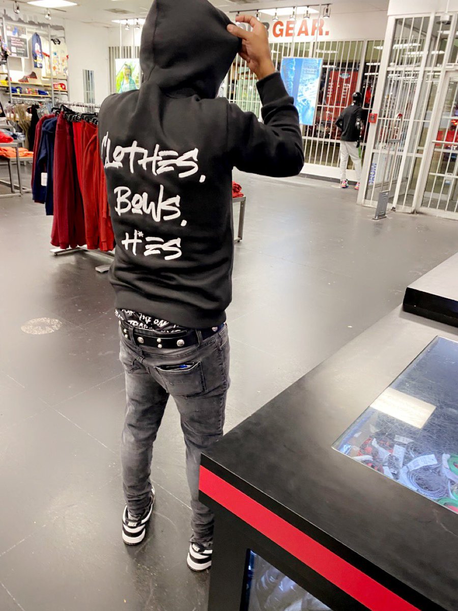 4SO_Deno's tweet photo. Forgot to post this 🔌🤍 https://t.co/FUnH5XqHZf