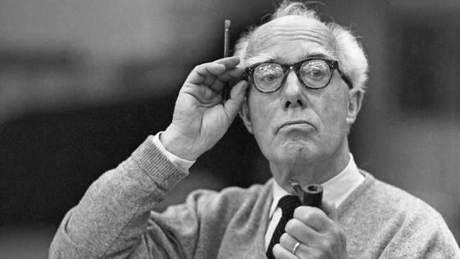 3CatCorporatiu's tweet photo. 🎼Robert Gerhard és una de les figures més grans i més oblidades de la música europea de l'últim segle.
@canal_33 l'homenatja amb l'estrena del documental "Robert Gerhard: la música vocal d'arrel popular"
#Gerhard125anys

🗓️Dimecres, a les 24.30

▶️https://t.co/n8zWdnFx1r https://t.co/Z1EprMSSto