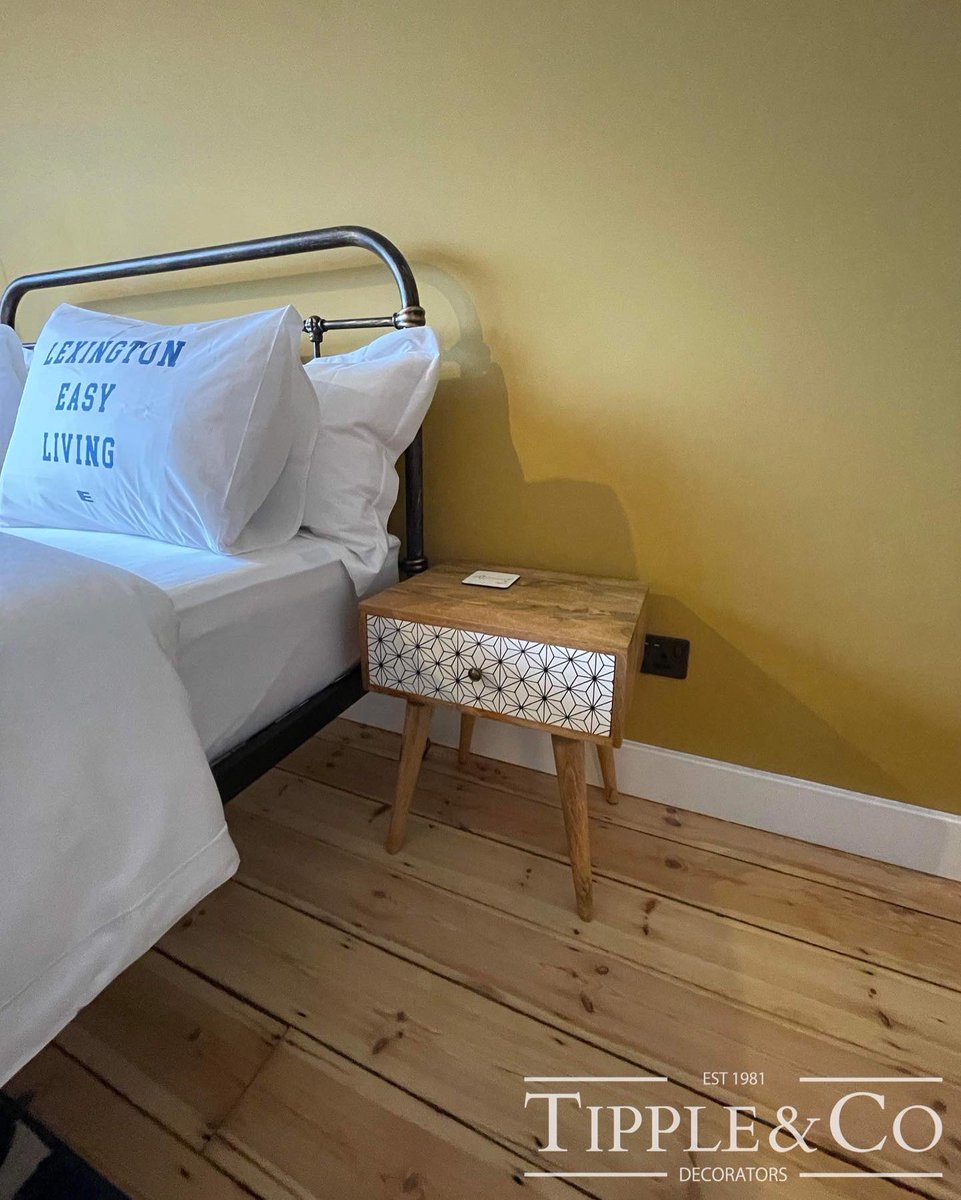 tippleandco's tweet photo. Happy New Year Everyone 🥳👋🏼 we had a social media break over Christmas, it was very much needed 😊 

Here’s a few photos of a recent job we completed 🙌🏼 aren’t the colours just fab! @farrowandball India Yellow 💛 &amp; Pointing 🤍👌🏼 

Our customers certainly have style 👌🏼👌🏼👌🏼 https://t.co/FQq8bHi7hV