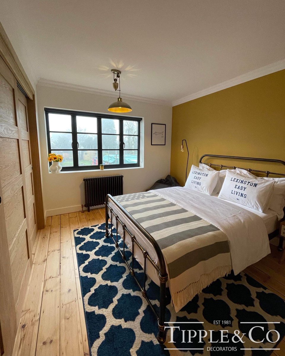 Happy New Year Everyone 🥳👋🏼 we had a social media break over Christmas, it was very much needed 😊 

Here’s a few photos of a recent job we completed 🙌🏼 aren’t the colours just fab! @farrowandball India Yellow 💛 &amp; Pointing 🤍👌🏼 

Our customers certainly have style 👌🏼👌🏼👌🏼