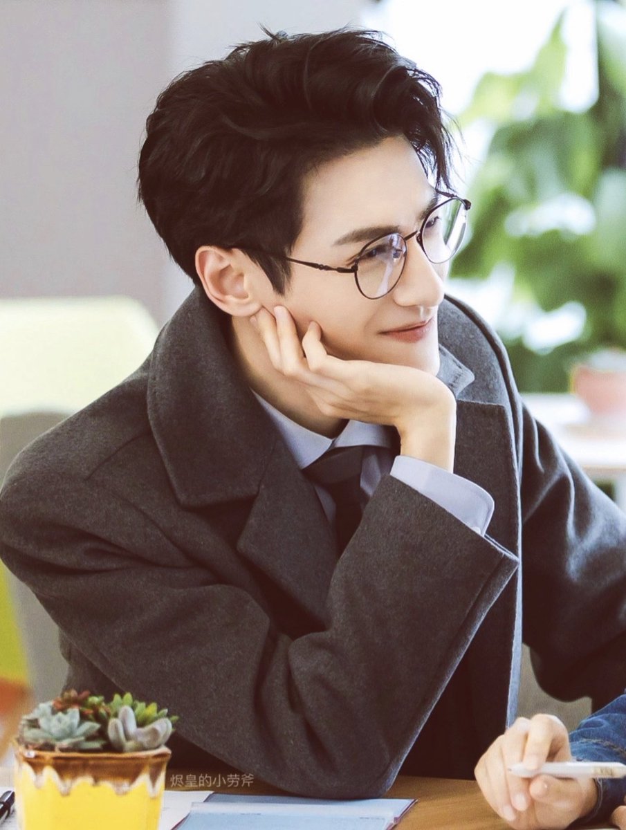 𝑯𝒂𝒑𝒑𝒚 𝑵𝒆𝒘 𝒀𝒆𝒂𝒓 𝑲𝒓𝒖𝒃💕
          𝑾𝒊𝒔𝒉 𝒚𝒐𝒖 𝒂𝒍𝒍 𝒕𝒉𝒆 𝒃𝒆𝒔𝒕 🍀
มาสุขสันต์วันปีใหม่ช้าไปหน่อย แต่หวังว่าทุกคนจะได้เริ่มต้นปีที่ดีไปแล้ว ขอให้ปีนี้น่ารักกับทุกคนมากๆ ขอให้ทุกอย่างเป็นอย่างที่หวัง สุขภาพร่างกายแข็งแรง หวังว่าปีหน้าเราจะได้อวยพรกันอีกต่อๆไป