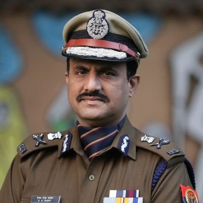 NeerajKSharma93's tweet photo. Lucknow Zone ADG SN Sabat has been made DG in Power Corporation after promotion to the post of DG. @myogioffice @TheIndiaCallin1 @dgpup https://t.co/jyK7t69cTj