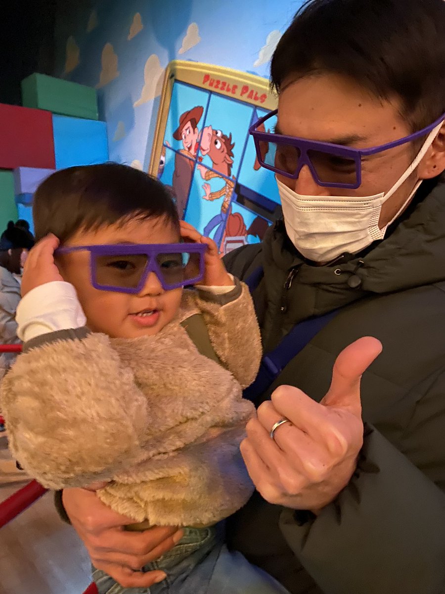 a_capital's tweet photo. 新年はディズニーでパワーチャージ！
#永絃　#２歳３ヶ月　#TDS  #ディズニー好き https://t.co/b5AFs7peAZ