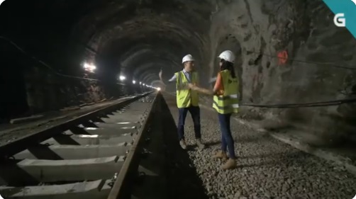 Dos30TV's tweet photo. 🚂 Bien por #DesmontandoGalicia al hacerse anoche con el 10.2% de share en pleno prime time de @TVGalicia 

🚆 'O tren máis rápido do mundo' llegó a los 88.000 espectadores de media, 184.000 contactos y sube hasta el 14.4% de cuota entre los jóvenes.

#QueVivaLaTele #Audiencias https://t.co/ly1BF4zqxU