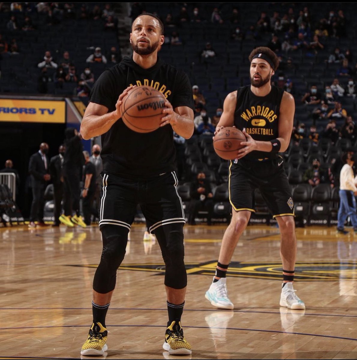 warriorsworld's tweet photo. 😈😈😈

📸 @JedJacobsohn https://t.co/6owkZHInXk