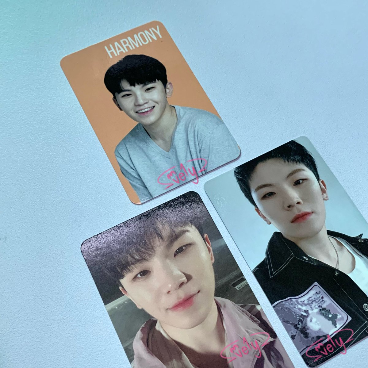 _ve1y_'s tweet photo. 𓄲 wts lfb ph woozi #ve1ysells . . .ᐟ

⤷ dm to claim
⤷ sold as a set
⤷ can look for kahati but will transact with one person only

   ꒰ prices stated in photos + lsf
   ꒰ read https://t.co/zxWWFfsMy9 for mop, mod, dop, loc + t&amp;cs !

# sg 2019 henggarae set https://t.co/9twBNOqDve