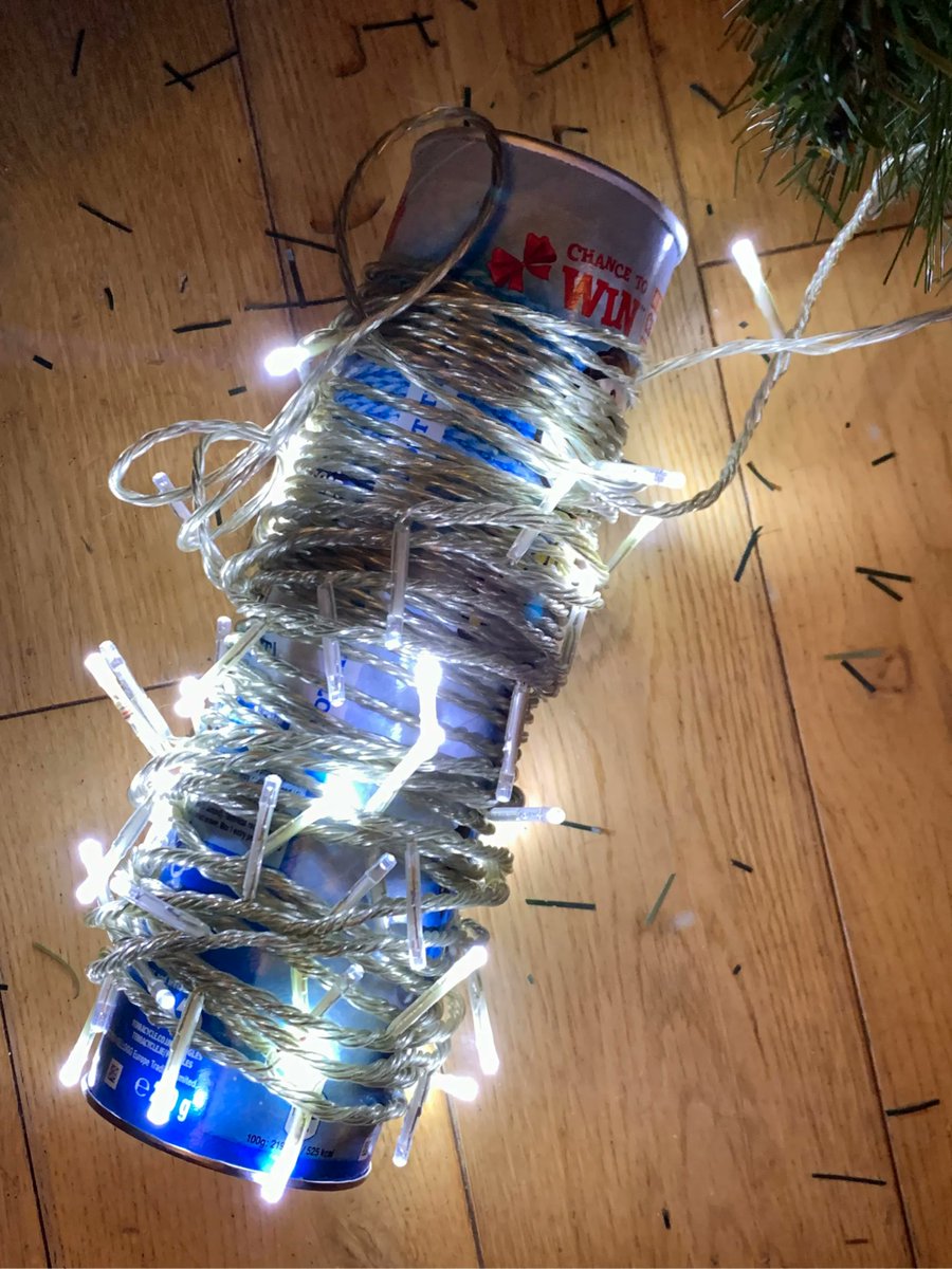UntangledTingle's tweet photo. #TopTipTuesday declutter your Christmas decorations as you put them away. Be your #futurefriend by wrapping lights around something sturdy to stop them tangling. Good excuse to eat those Pringles! https://t.co/ZGKnTmOkBP