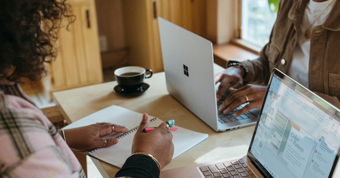 TechFuturesLab's tweet photo. For individuals who find themselves with the right set of skills, 2022 is the perfect time to make a change and better position yourself in the market. So what is the best way to go about upskilling in a fast-paced environment? 

find out more - https://t.co/BUfTjEYFhK https://t.co/V7l8g54Lra