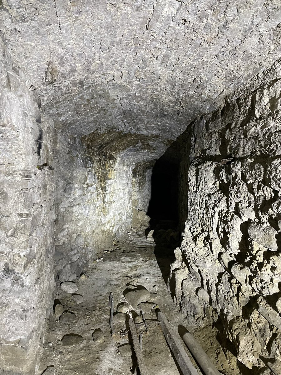 FSamorani's tweet photo. Subito al lavoro per provare ad ottenere finanziamento pnrr per per portare alla luce i cunicoli della Rocca di Civitella. Grazie a @dariofrance @MiC_Italia @ottaviaricci @ANCI_comunicare #civitellasotterranea #PNRR https://t.co/hxSthKjmJj