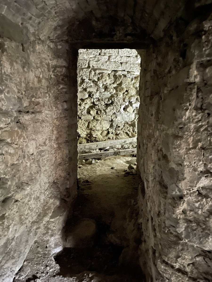 FSamorani's tweet photo. Subito al lavoro per provare ad ottenere finanziamento pnrr per per portare alla luce i cunicoli della Rocca di Civitella. Grazie a @dariofrance @MiC_Italia @ottaviaricci @ANCI_comunicare #civitellasotterranea #PNRR https://t.co/hxSthKjmJj