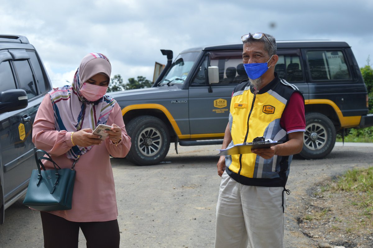 Lawatan penilaian kerosakan bangunan dan rumah-rumah mangsa yang terlibat dalam bencana banjir di Kampung Mempatih, Lanchang, Temerloh 

<a href="/JKRTemerloh/">JKR Daerah Temerloh</a> 
<a href="/NorAzlinakasim/">Nor Azlina</a> 
<a href="/IrHafizah/">Hafizah</a> 
<a href="/JKRPAHANG/">JKR PAHANG</a>