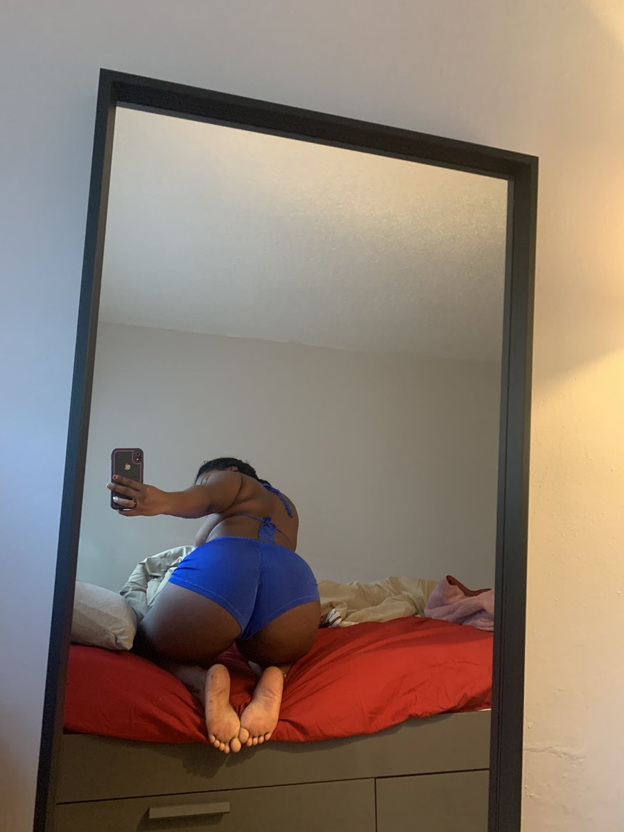 giveinto_v's tweet photo. Perfect time to lose control and worship.

Femdom • Findom • foot fetish https://t.co/IOEQe5fWan