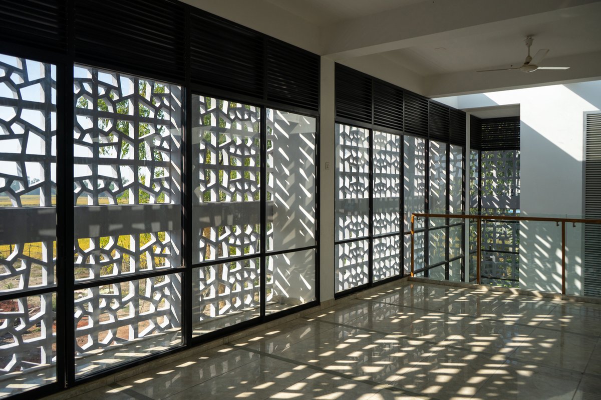ArchDaily's tweet photo. Shaer Mohammad Para Jame Mosque / 3 Points Consultant #Bangladesh
#Architecture #InteriorDesign #Mosque https://t.co/QhoJUsePFp