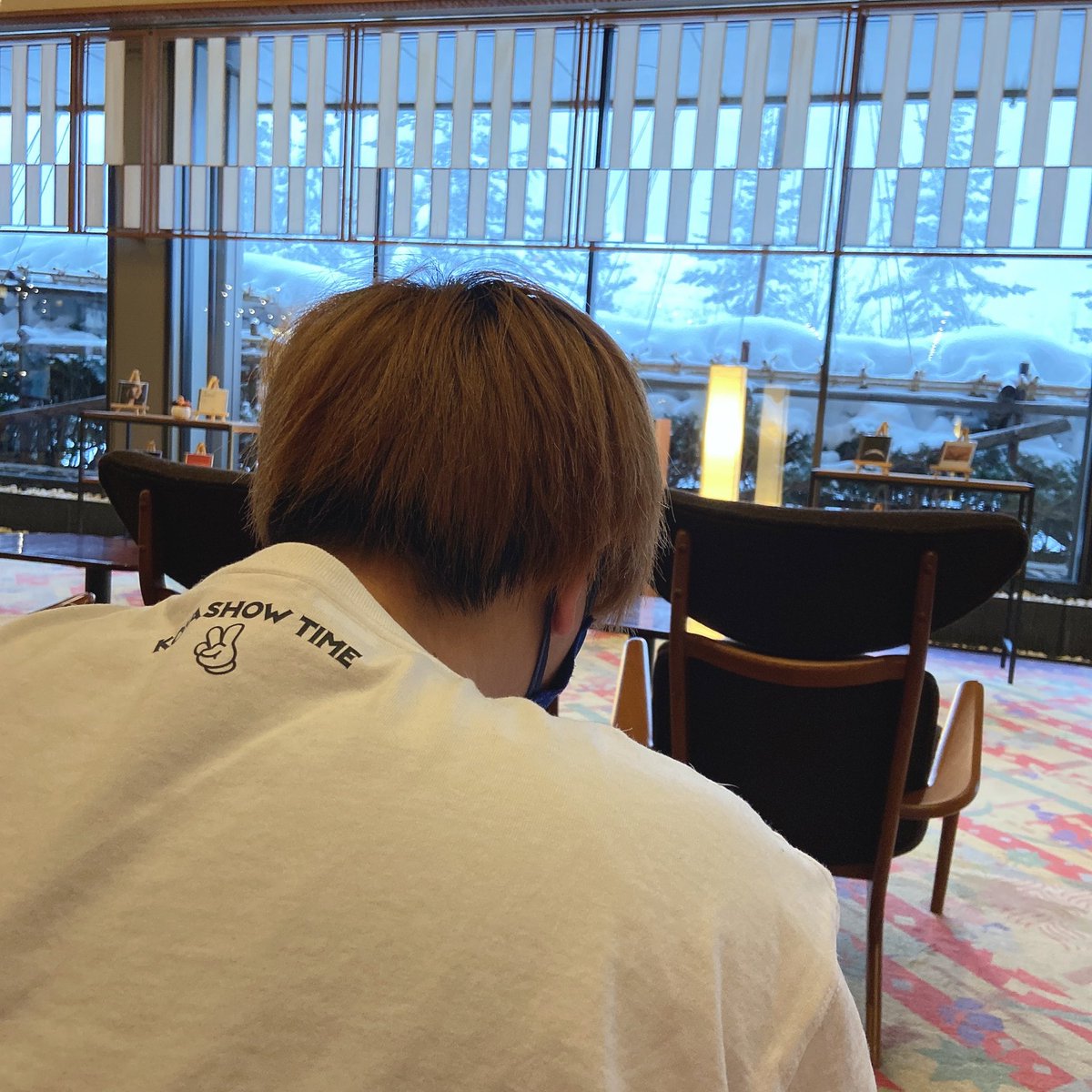 422_ami's tweet photo. ロンT着るとこんな感じです🌈
コヤショータイムのアイテム🤍
#snowbuzz #コヤショータイム https://t.co/U9CFXGUYwi