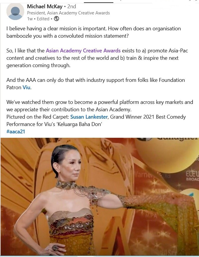 suelanks's tweet photo. Thank you Mr. President ππ #keluargabahadon #bestcomedyperformance #maturewomenroles #viumalaysia https://t.co/y75NIqBmrL