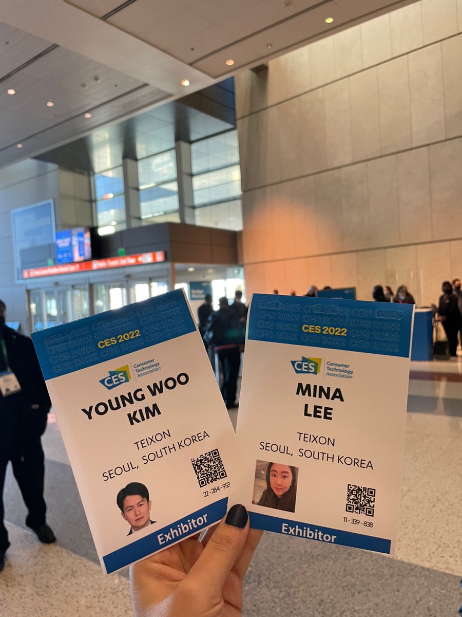 TEIXON2's tweet photo. We have safely arrived in Vegas. 
and got a badge!!!! 

Can't wait to showcase our service to you!

@CES @Vegas @TEIXON2 
#exhibition #CES #Tech #IT #software #fieldmanagement #onsite #Korea https://t.co/F9VzBwuC4d