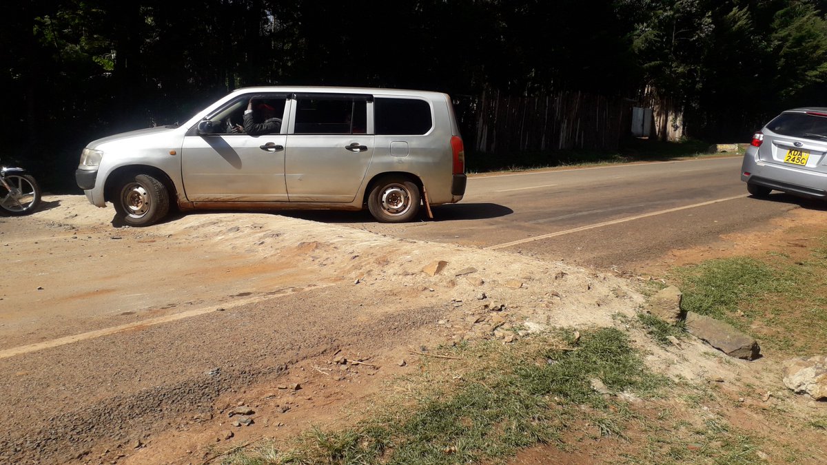 Laanken's tweet photo. @KeNHAKenya @ntsa_kenya @NPSOfficial_KE @Ma3Route 
 Please assist these people erect a proper road bump.Litein - Cheborge road.This is a dangerous bump! https://t.co/uLG5uHGPUU