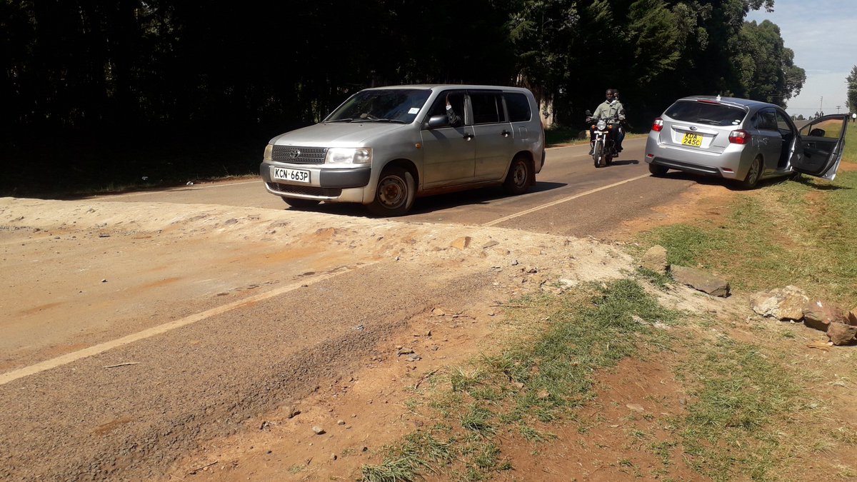 Laanken's tweet photo. @KeNHAKenya @ntsa_kenya @NPSOfficial_KE @Ma3Route 
 Please assist these people erect a proper road bump.Litein - Cheborge road.This is a dangerous bump! https://t.co/uLG5uHGPUU