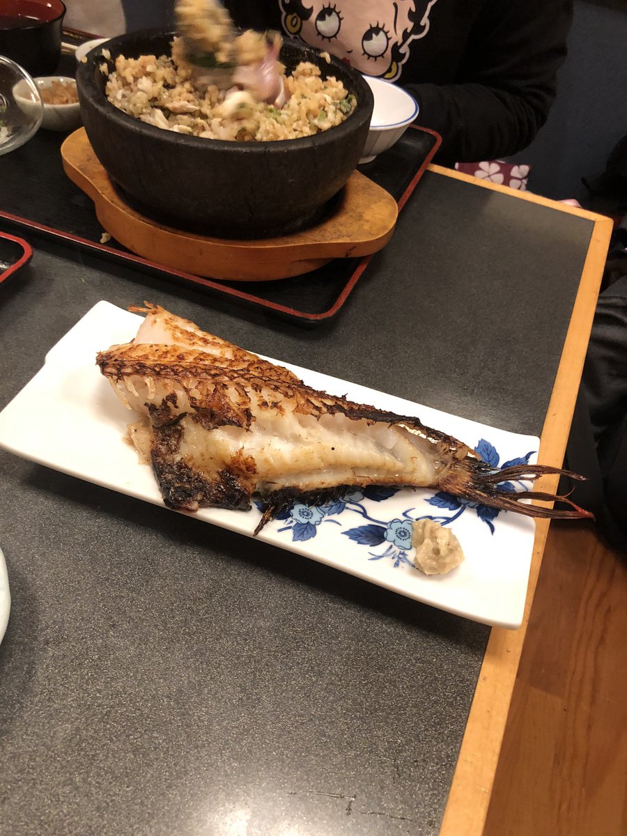 kameseitai's tweet photo. 浅草に行って、

「なに食べる」って、
聞かれたら迷わず　

『越後屋で石焼き鯛飯！』

と答えます🤣

半分食べたら、
あとは出汁をかけて食べます🤣

一度でニ度美味しい👍

#日本料理越後屋
#浅草
#石焼鯛飯 https://t.co/QAKfolvGrS