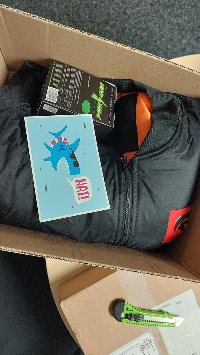 Hai <a href="/senthexgg/">SENTHEX</a>  @SENTHEXVAL  ... mit den <a href="/pwrgum/">pwrgum</a> , der bomber und dem hai kann es ja als coach nun abgehen ... 
#dertypderhierdenbenzerlenkt