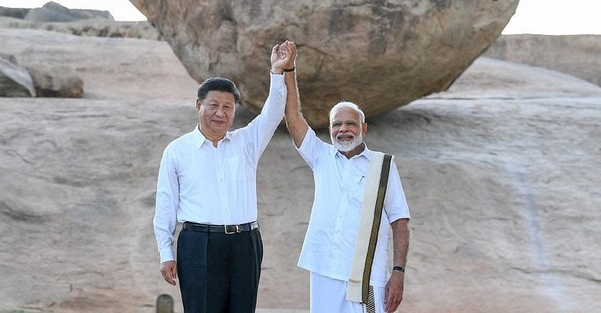 PriyankKharge's tweet photo. They met on a swing, met for tea, met for history lessons, PM Modi has met his Chinese counterpart Xi Jinping 18 times & still doesn’t have the guts to say “China”.
PM’s silence on Chinese aggression is puzzling the Bhakts. #ChappanInch is only for lynching Dalits & minorities. https://t.co/m5gAYR4KoU