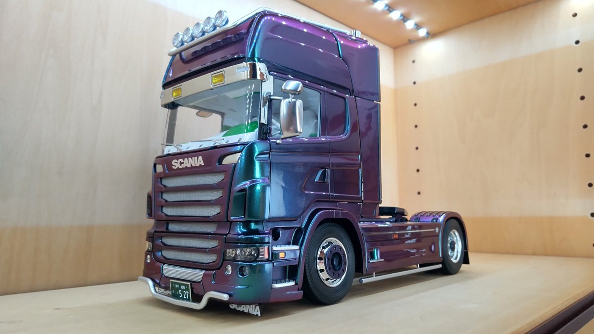 hiromo0527's tweet photo. 新年明けましておめでとうございます。
1/24 イタレリ SCANIA R620
製作しました!
アフターパーツはすべて自作のオリジナルカスタムです。
今後も過去作品やプラモデル関連の投稿をゆるくやっていきますのでよろしくお願いします。
#イタレリ #SCANIA #スカニア #R620 #プラッツ #トレーラー https://t.co/sUHZhpqZPx