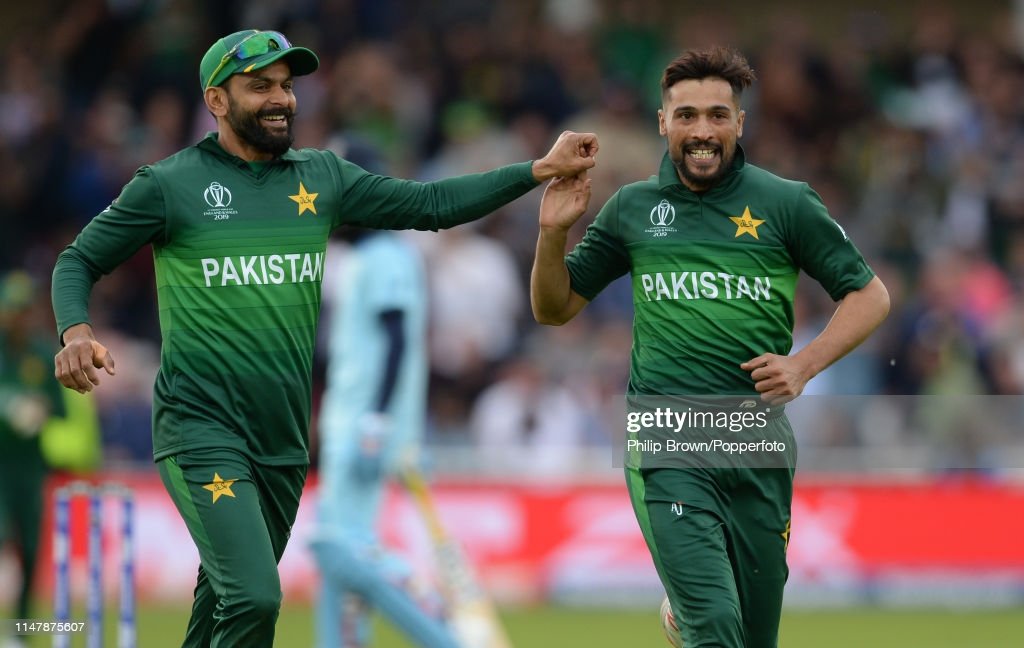 die_amir's tweet photo. End of an Era 😢💔 Thank You Professor for Entertaining Us 18 Years. Thank You for your Services for Cricket Pakistan. wish you a very best off luck for your future we will miss you Legend 💚🏏❤️🇵🇰
@iamamirofficial Bhaiii🌹
@MHafeez22 😊 https://t.co/7MzSKZPN3o